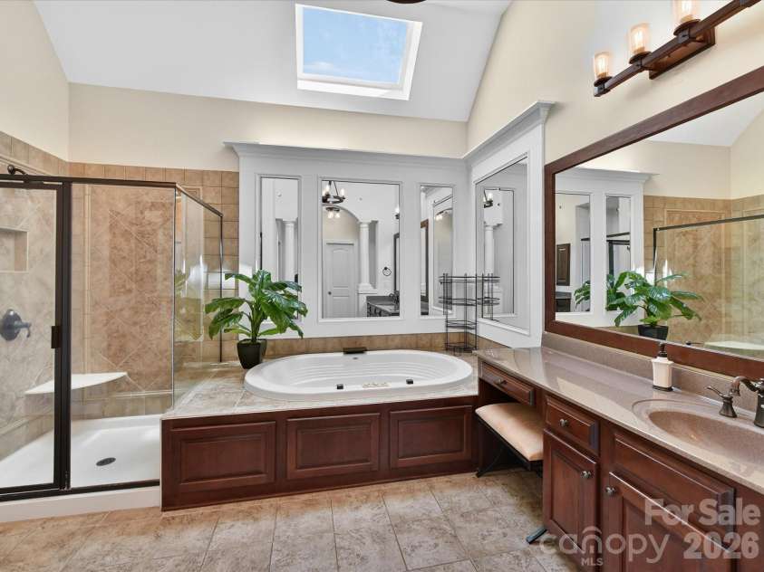 404 Three Greens Drive, Huntersville, NC 28078.  MLS# CAR4369086, YatesRealty ID 20127. 
