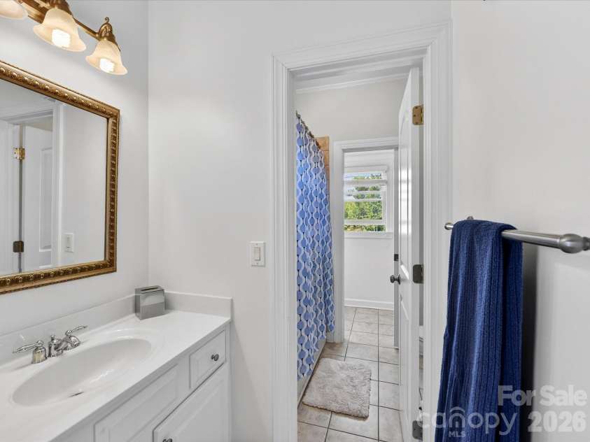 404 Three Greens Drive, Huntersville, NC 28078.  MLS# CAR4369086, YatesRealty ID 20127. 