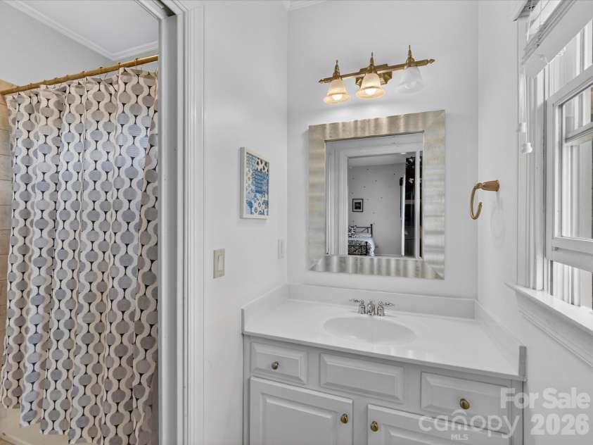 404 Three Greens Drive, Huntersville, NC 28078.  MLS# CAR4369086, YatesRealty ID 20127. 