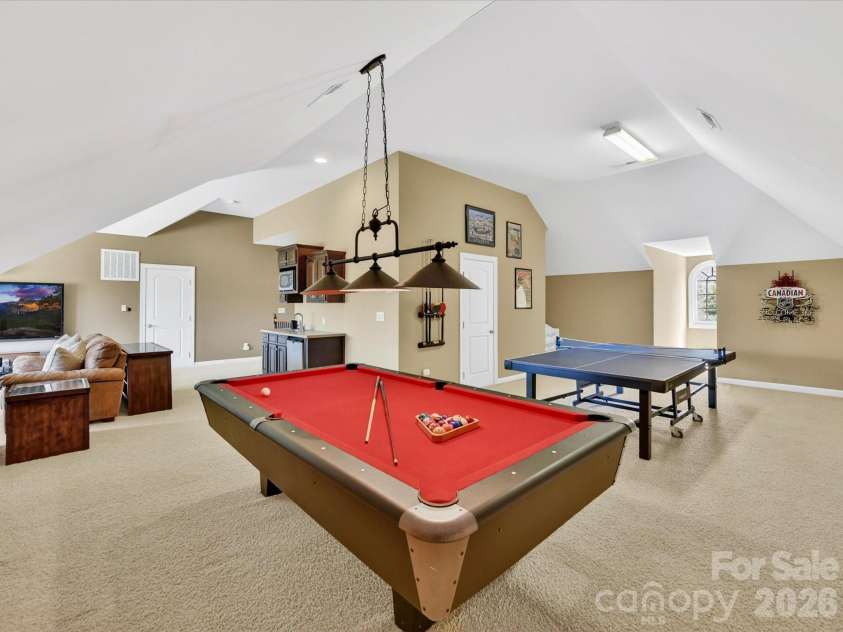 404 Three Greens Drive, Huntersville, NC 28078.  MLS# CAR4369086, YatesRealty ID 20127. 