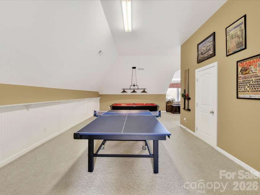 404 Three Greens Drive, Huntersville, NC 28078.  MLS# CAR4369086, YatesRealty ID 20127. 