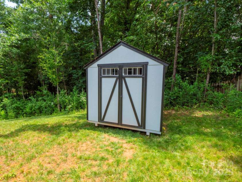 720 4th Street, Stanley, NC 28164.  MLS# CAR4271669, YatesRealty ID 20127. 