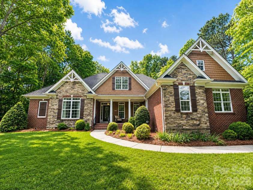 4006 Waxhaw Crossing Drive, Waxhaw, NC 28173.  MLS# CAR4376713, YatesRealty ID 20128. 