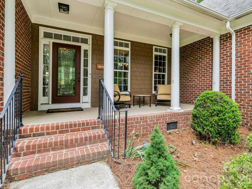 4006 Waxhaw Crossing Drive, Waxhaw, NC 28173.  MLS# CAR4376713, YatesRealty ID 20128. 