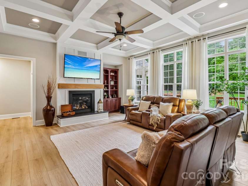 4006 Waxhaw Crossing Drive, Waxhaw, NC 28173.  MLS# CAR4376713, YatesRealty ID 20128. 