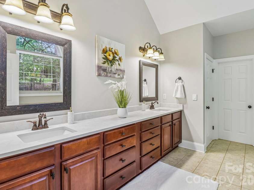 4006 Waxhaw Crossing Drive, Waxhaw, NC 28173.  MLS# CAR4376713, YatesRealty ID 20128. 
