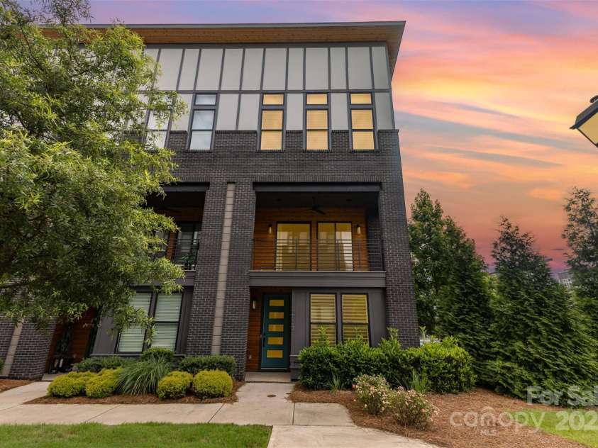 2523 Irwin Stream Road, Charlotte, NC 28208.  MLS# CAR4271424, YatesRealty ID 20129. 