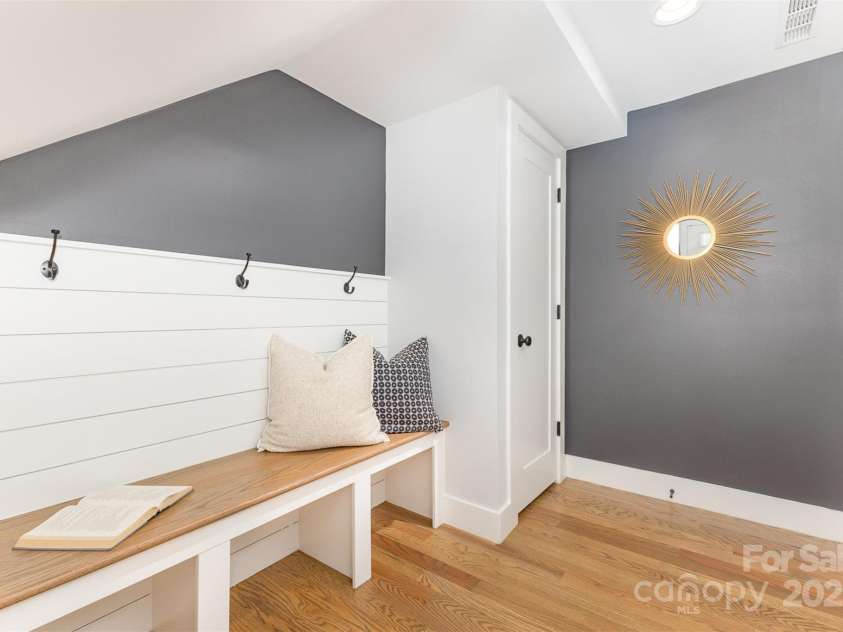 2523 Irwin Stream Road, Charlotte, NC 28208.  MLS# CAR4271424, YatesRealty ID 20129. 