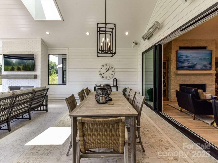 8115 Farm Crossing Lane, Huntersville, NC 28078.  MLS# CAR4188374, YatesRealty ID 2013. 