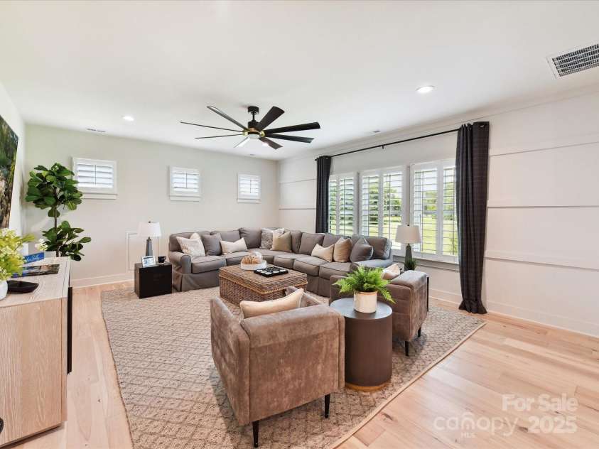 8115 Farm Crossing Lane, Huntersville, NC 28078.  MLS# CAR4188374, YatesRealty ID 2013. 