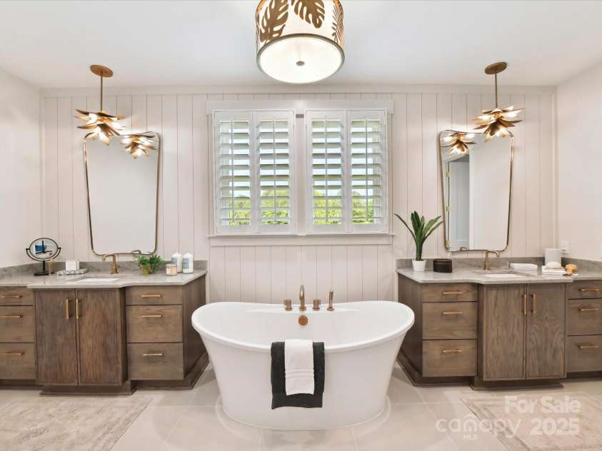 8115 Farm Crossing Lane, Huntersville, NC 28078.  MLS# CAR4188374, YatesRealty ID 2013. 