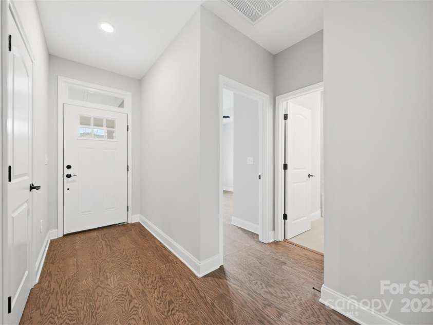 835A Wynnshire Drive, Hickory, NC 28601.  MLS# CAR4328699, YatesRealty ID 2013. 