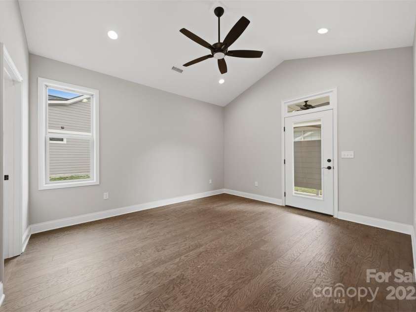835A Wynnshire Drive, Hickory, NC 28601.  MLS# CAR4328699, YatesRealty ID 2013. 