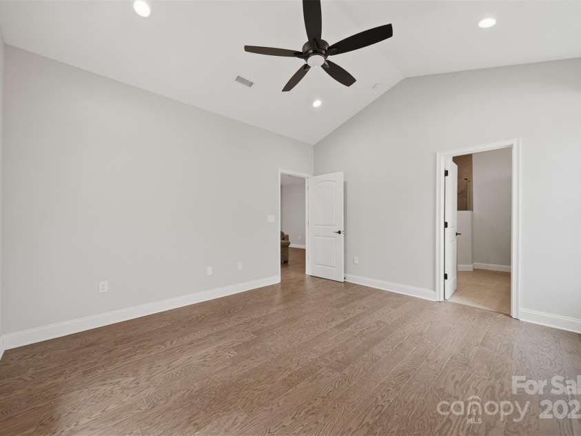 835A Wynnshire Drive, Hickory, NC 28601.  MLS# CAR4328699, YatesRealty ID 2013. 