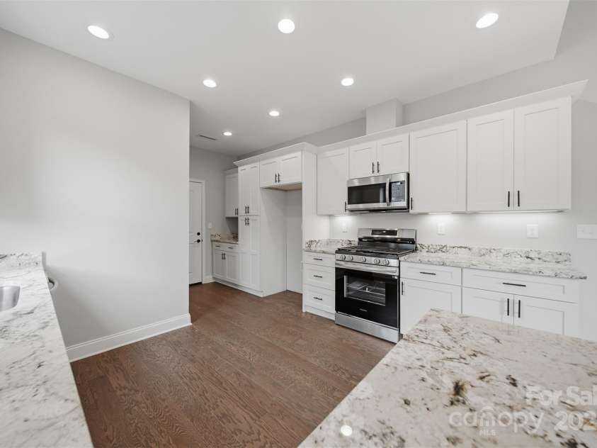 835A Wynnshire Drive, Hickory, NC 28601.  MLS# CAR4328699, YatesRealty ID 2013. 
