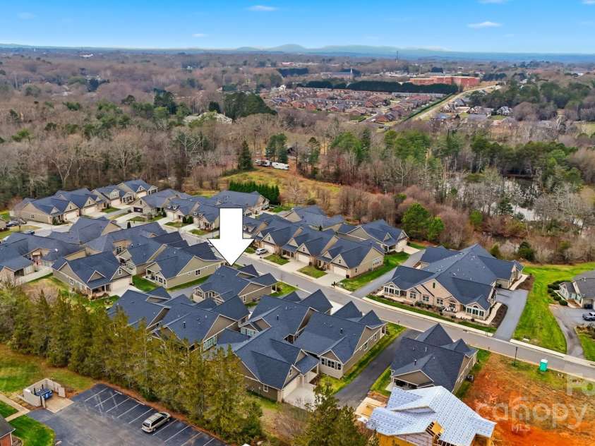 835A Wynnshire Drive, Hickory, NC 28601.  MLS# CAR4328699, YatesRealty ID 2013. 