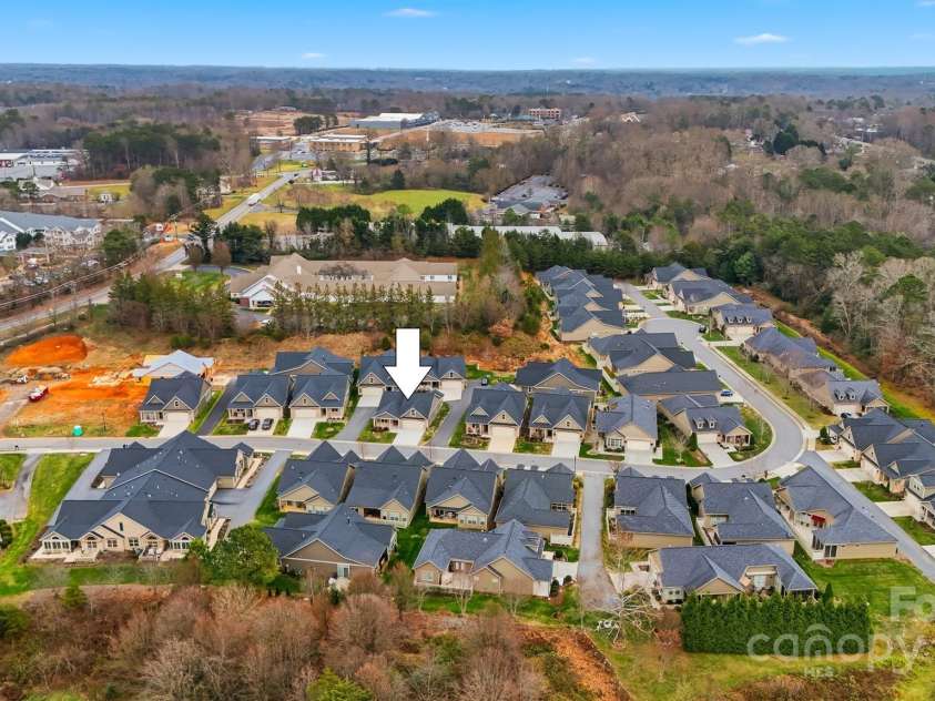 835A Wynnshire Drive, Hickory, NC 28601.  MLS# CAR4328699, YatesRealty ID 2013. 