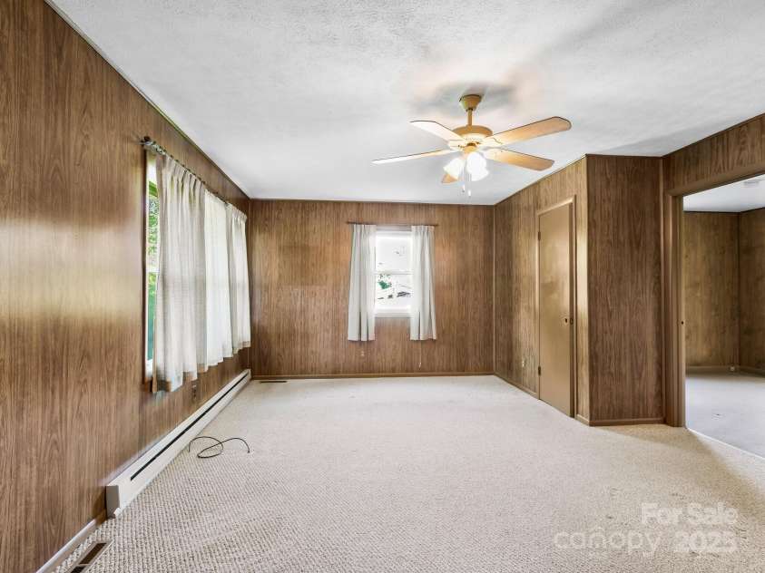 18 Talmadge Court, Asheville, NC 28806.  MLS# CAR4217144, YatesRealty ID 20130. 