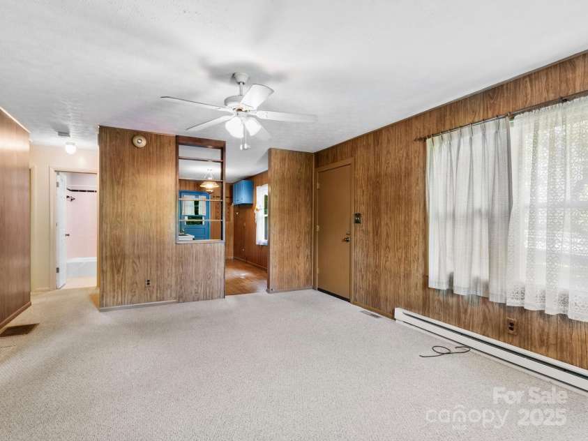 18 Talmadge Court, Asheville, NC 28806.  MLS# CAR4217144, YatesRealty ID 20130. 
