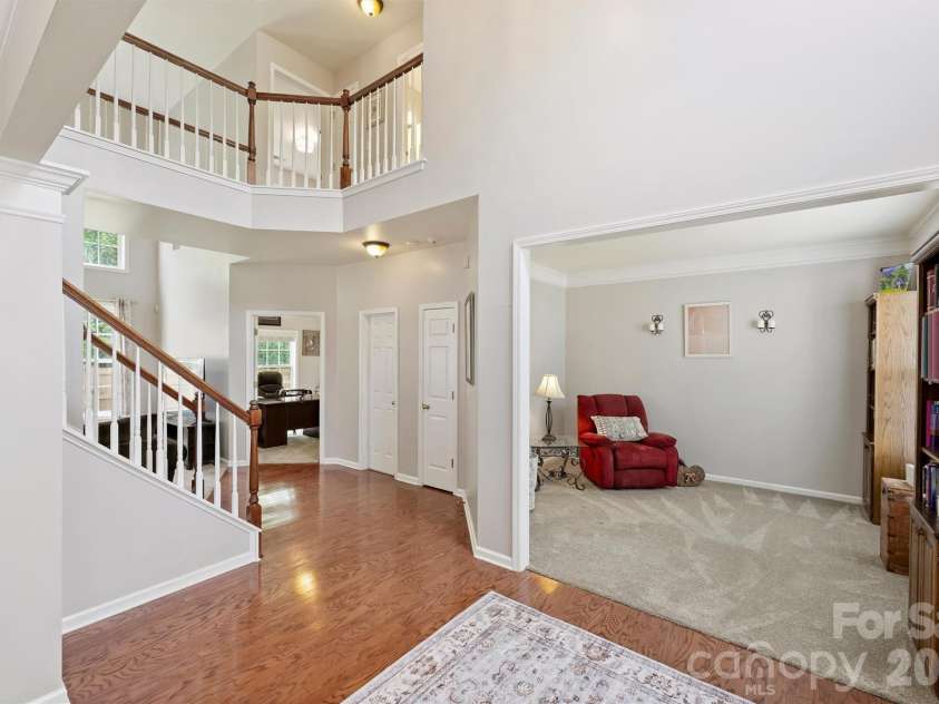 2515 Godsey Wood Drive, Charlotte, NC 28213.  MLS# CAR4367599, YatesRealty ID 20130. 