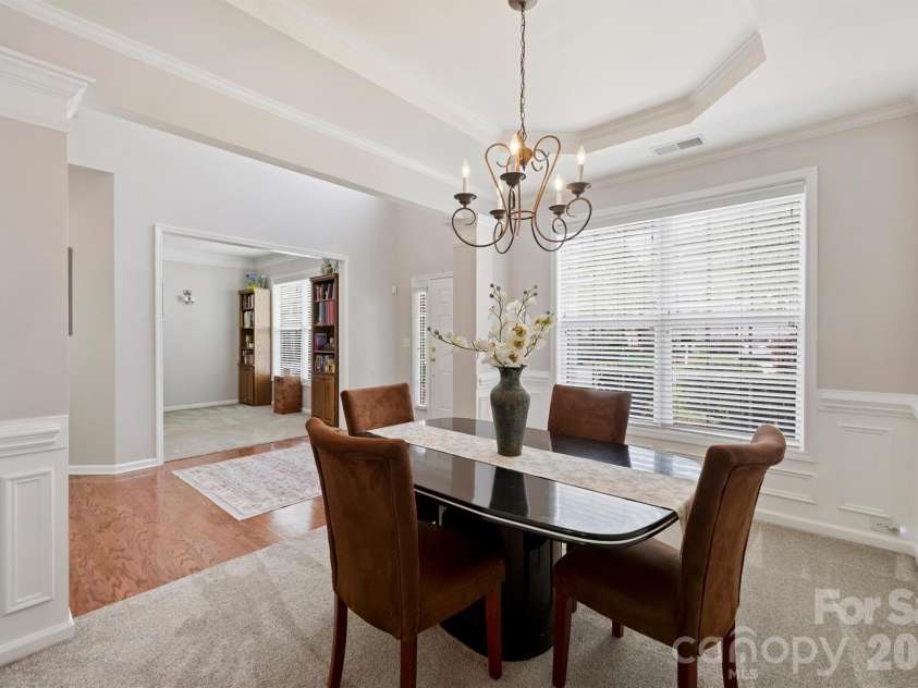 2515 Godsey Wood Drive, Charlotte, NC 28213.  MLS# CAR4367599, YatesRealty ID 20130. 