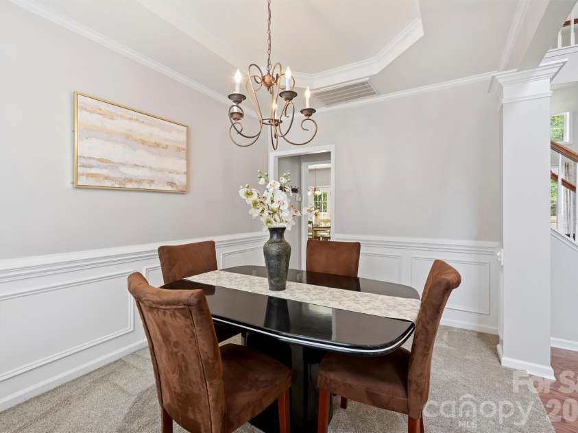 2515 Godsey Wood Drive, Charlotte, NC 28213.  MLS# CAR4367599, YatesRealty ID 20130. 