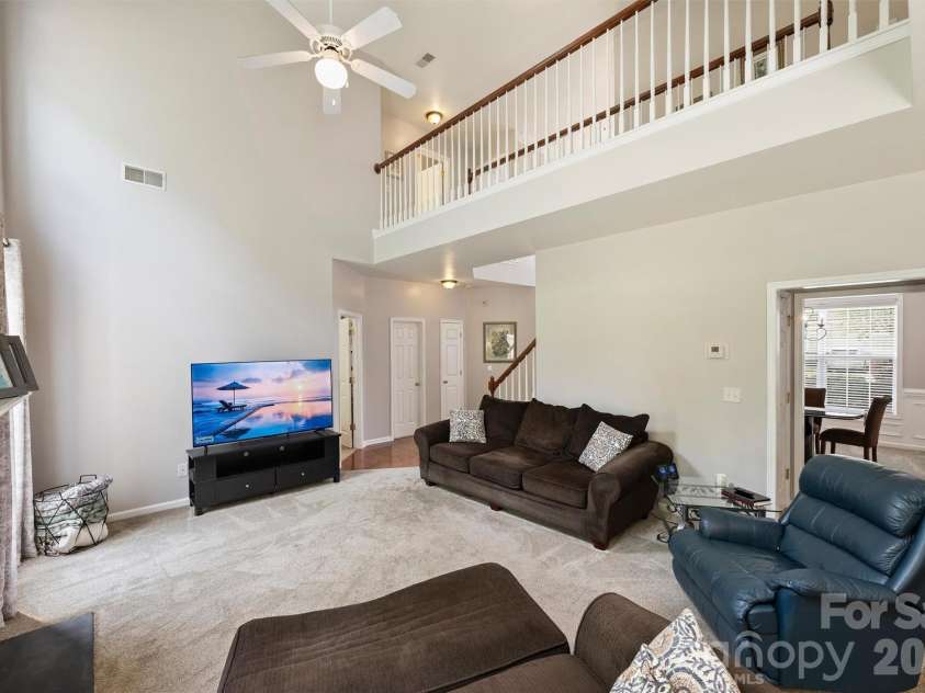 2515 Godsey Wood Drive, Charlotte, NC 28213.  MLS# CAR4367599, YatesRealty ID 20130. 