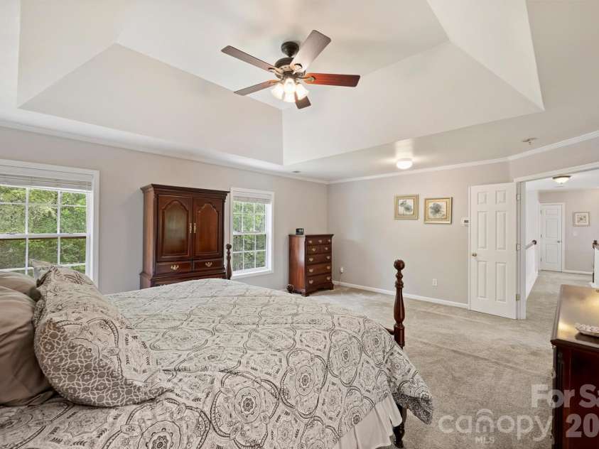 2515 Godsey Wood Drive, Charlotte, NC 28213.  MLS# CAR4367599, YatesRealty ID 20130. 