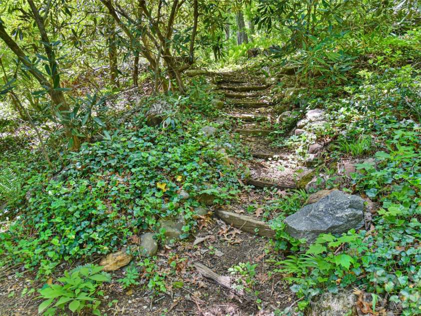 1 Hillcrest Lane, Black Mountain, NC 28711.  MLS# CAR4368421, YatesRealty ID 20131. Meditation areas