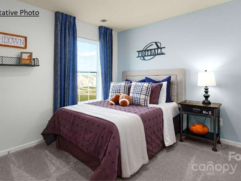 510 13th Avenue Drive, Hickory, NC 28601.  MLS# CAR4271956, YatesRealty ID 20131. 