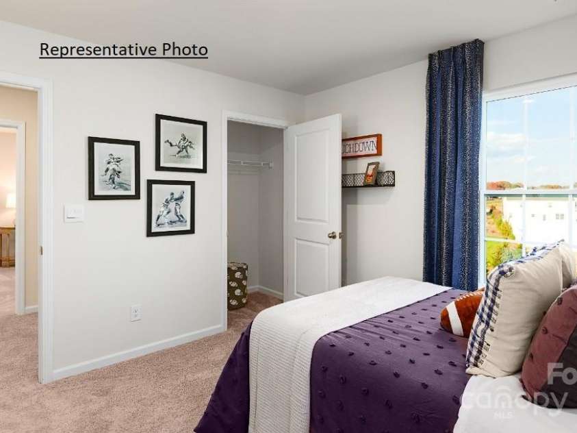 510 13th Avenue Drive, Hickory, NC 28601.  MLS# CAR4271956, YatesRealty ID 20131. 