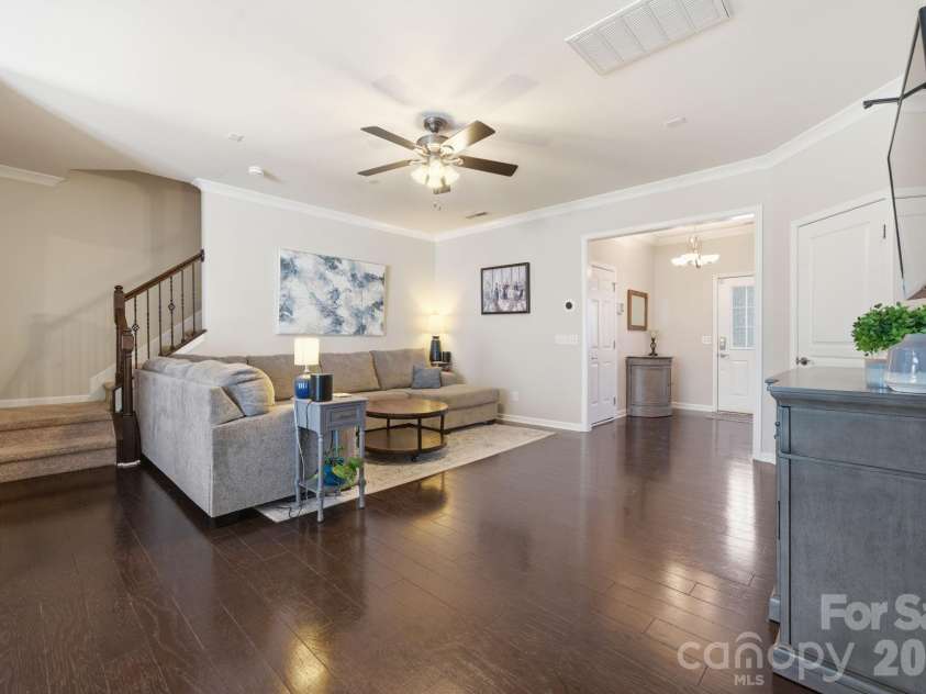 2441 Diplomat Lane, Charlotte, NC 28210.  MLS# CAR4377624, YatesRealty ID 20132. 