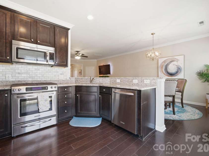 2441 Diplomat Lane, Charlotte, NC 28210.  MLS# CAR4377624, YatesRealty ID 20132. 