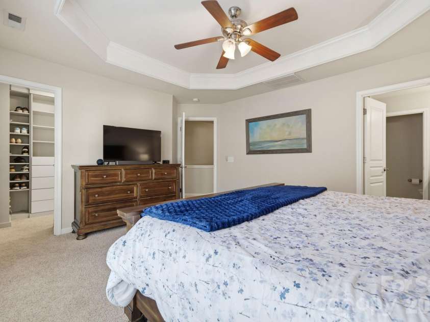 2441 Diplomat Lane, Charlotte, NC 28210.  MLS# CAR4377624, YatesRealty ID 20132. 