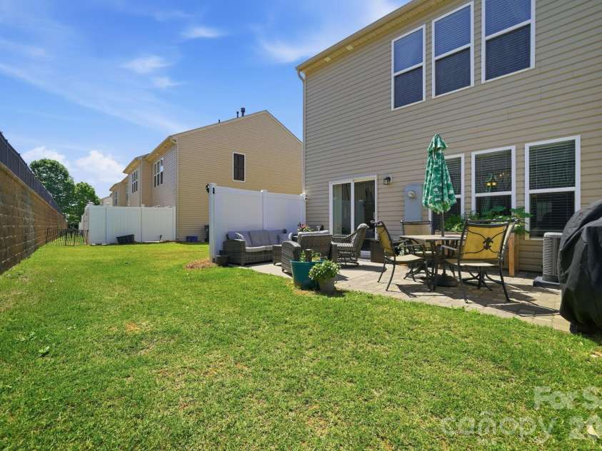 2441 Diplomat Lane, Charlotte, NC 28210.  MLS# CAR4377624, YatesRealty ID 20132. 