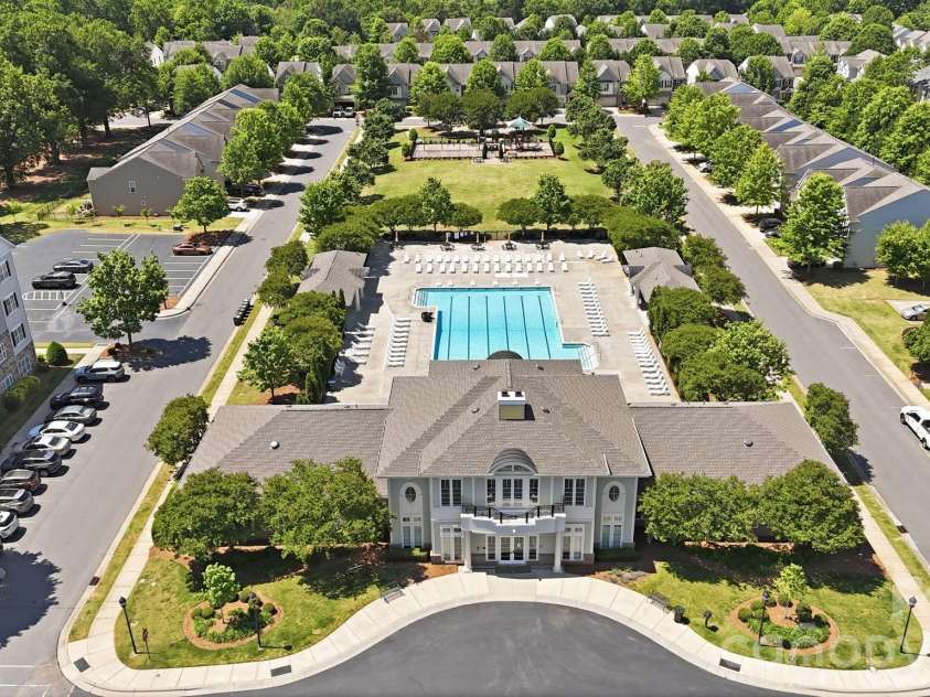 2441 Diplomat Lane, Charlotte, NC 28210.  MLS# CAR4377624, YatesRealty ID 20132. 