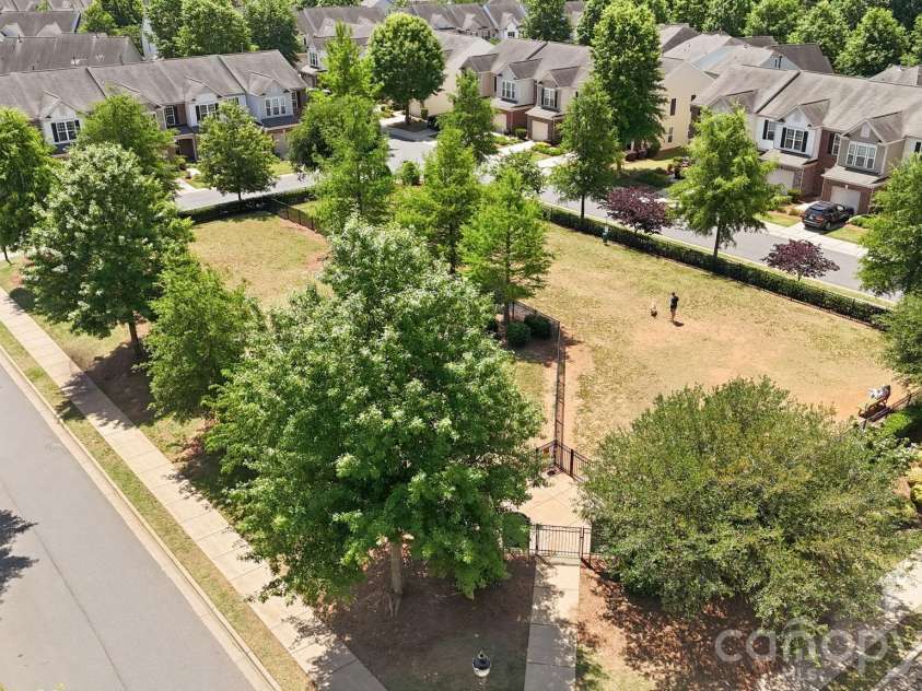 2441 Diplomat Lane, Charlotte, NC 28210.  MLS# CAR4377624, YatesRealty ID 20132. 