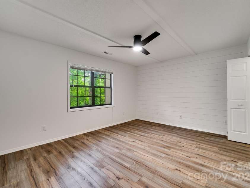 45B Mountain View Villas None, Franklin, NC 28734.  MLS# CAR4271905, YatesRealty ID 20132. 