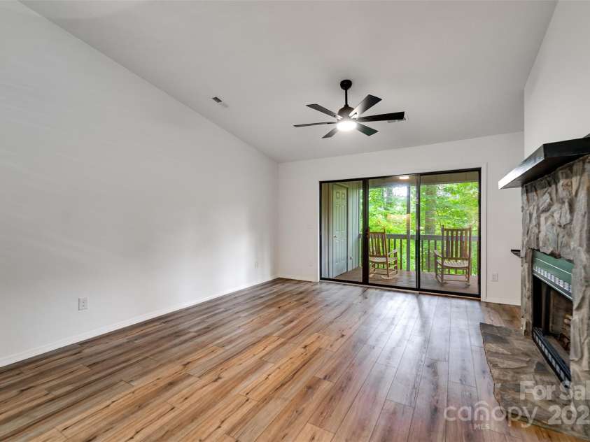 45B Mountain View Villas None, Franklin, NC 28734.  MLS# CAR4271905, YatesRealty ID 20132. 