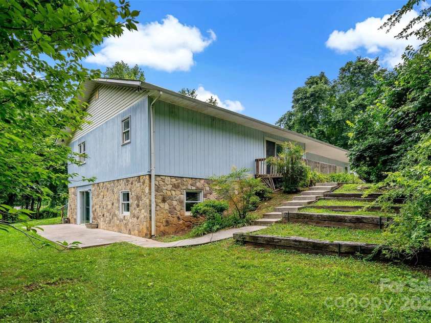 2526 Hankins Road, Marion, NC 28752.  MLS# CAR4270762, YatesRealty ID 20134. 