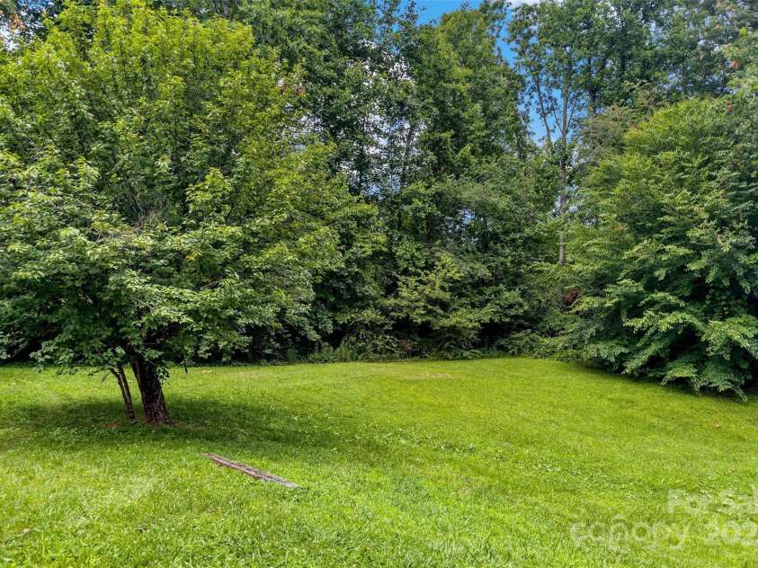 2526 Hankins Road, Marion, NC 28752.  MLS# CAR4270762, YatesRealty ID 20134. 