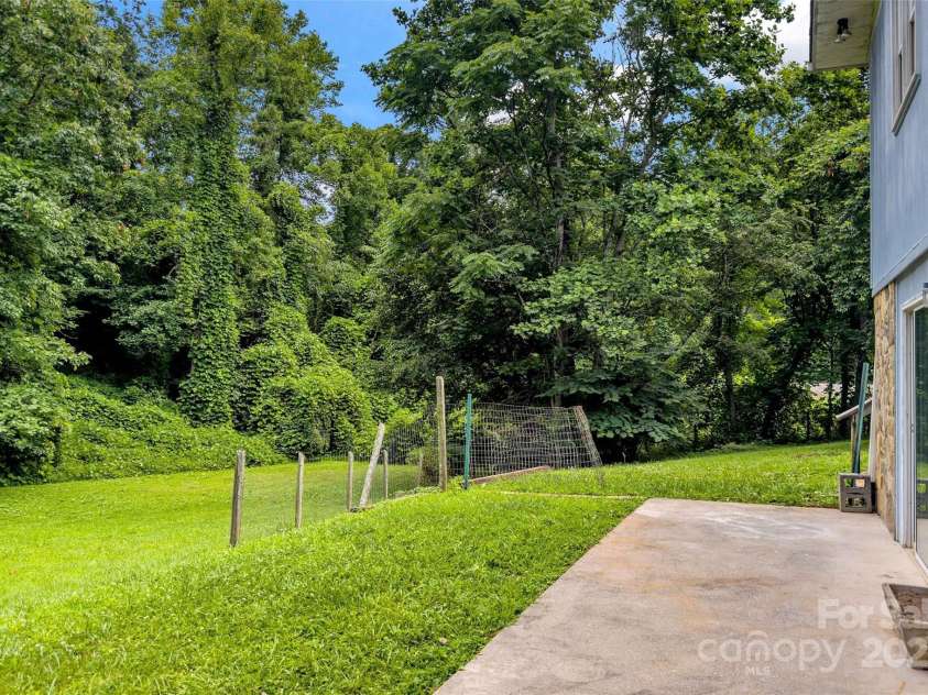 2526 Hankins Road, Marion, NC 28752.  MLS# CAR4270762, YatesRealty ID 20134. 