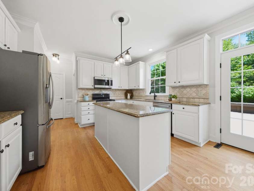 8901 Whipps Cross Court, Waxhaw, NC 28173.  MLS# CAR4377556, YatesRealty ID 20134. 