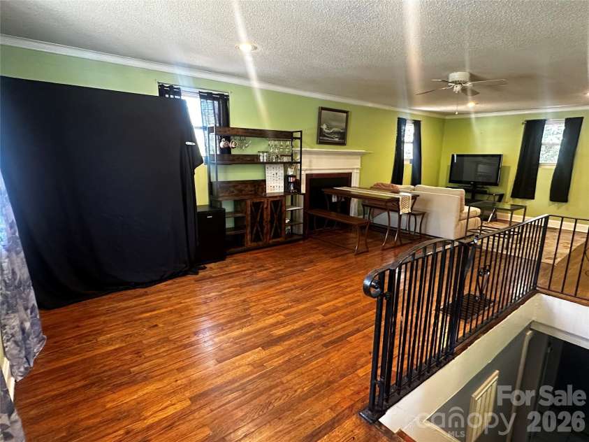 9 Poplar Drive, Spruce Pine, NC 28777.  MLS# CAR4370874, YatesRealty ID 20135. 