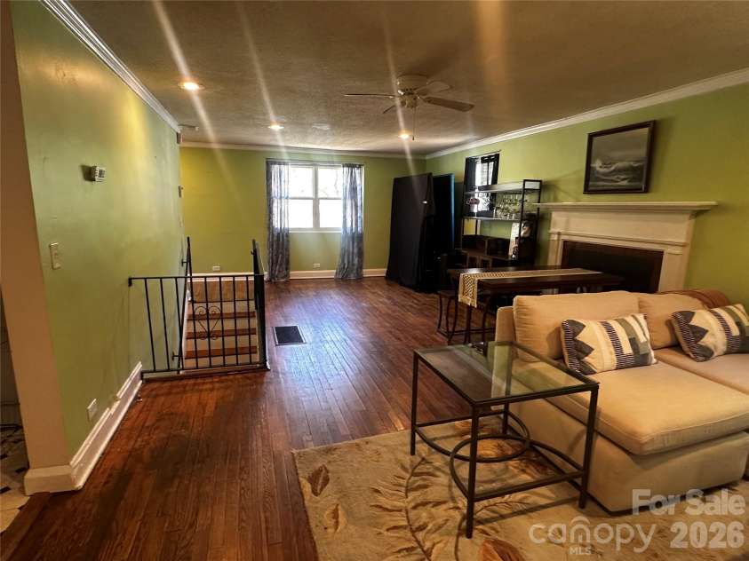 9 Poplar Drive, Spruce Pine, NC 28777.  MLS# CAR4370874, YatesRealty ID 20135. 