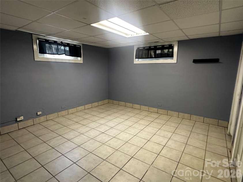 9 Poplar Drive, Spruce Pine, NC 28777.  MLS# CAR4370874, YatesRealty ID 20135. 