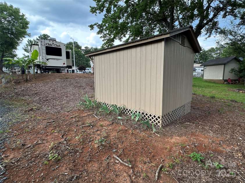 104 Cardinal Drive, New London, NC 28127.  MLS# CAR4271571, YatesRealty ID 20136. 