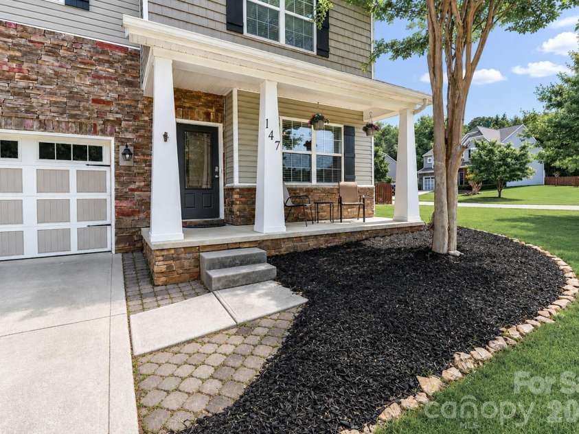 147 Colborne Drive, Mooresville, NC 28115.  MLS# CAR4374571, YatesRealty ID 20136. 