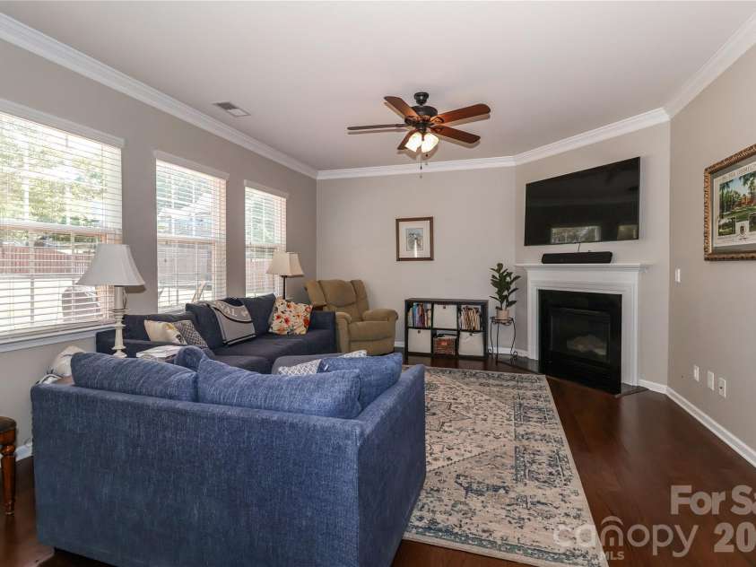 147 Colborne Drive, Mooresville, NC 28115.  MLS# CAR4374571, YatesRealty ID 20136. 