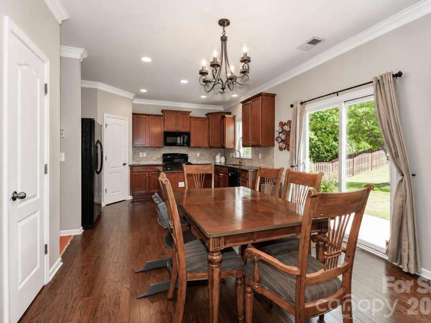 147 Colborne Drive, Mooresville, NC 28115.  MLS# CAR4374571, YatesRealty ID 20136. 